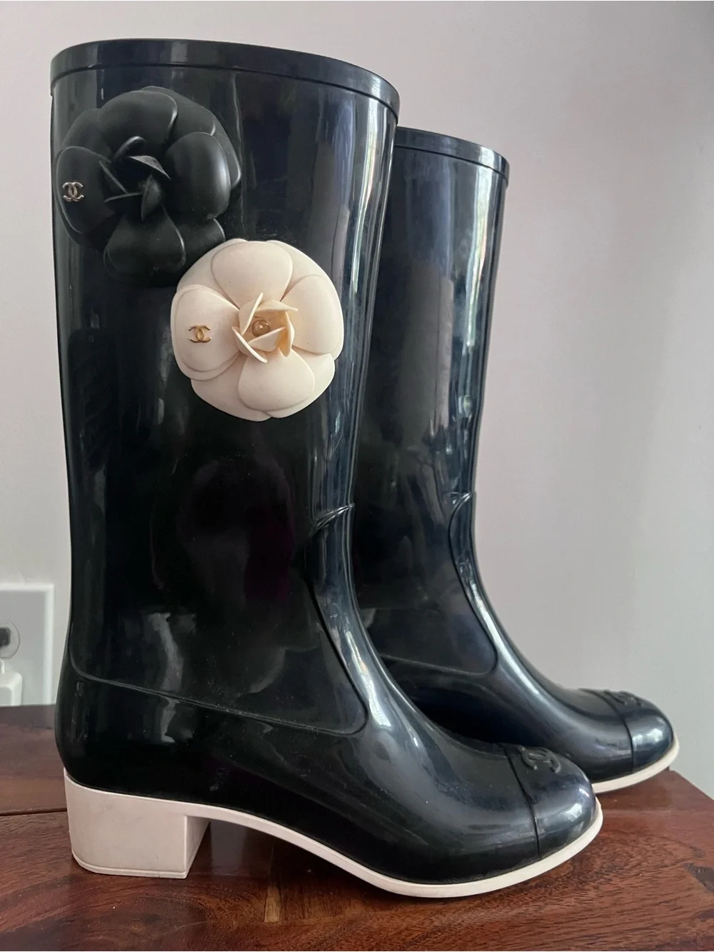 Women's Black Rain Boots with Cream and Black Camellias - Picture 1 of 11